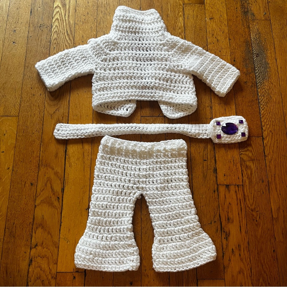Elvis Crochet Baby Costume with Purple Accents - Picture 4 of 10